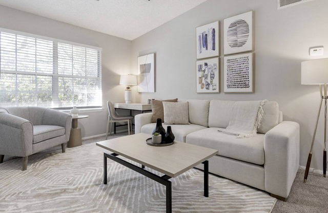 Modern Apartment in Prime Location (ID1229X846)