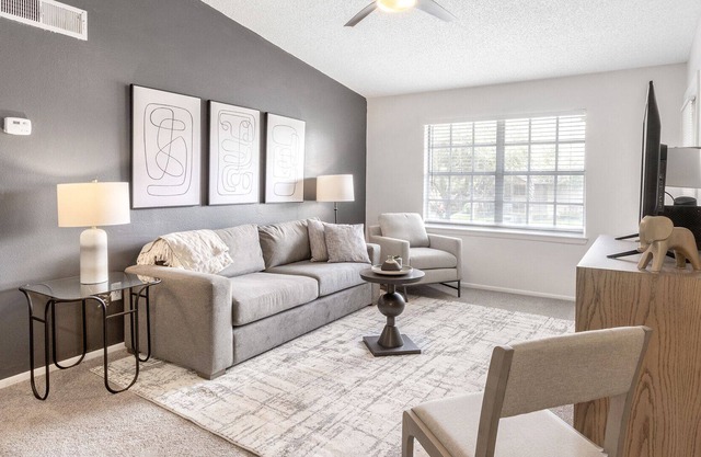 Modern Apartment in Prime Location (ID9478X34)