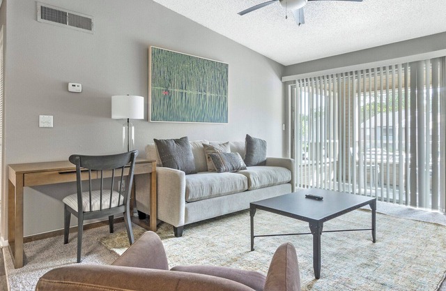 Modern Apartment in Prime Location (ID1334X388)