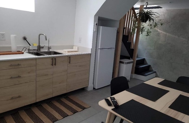 Modern apartment in Westville/Yale Bowl area
