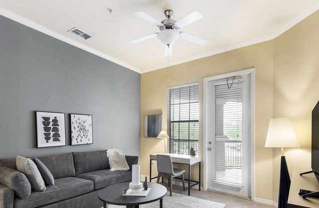 Modern Apartment in Prime Location (ID8985X20)