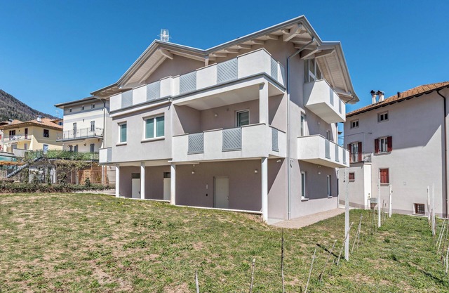 Modernes Apartment "Villa Vacanze Renetta" mit Bergblick und Balkon