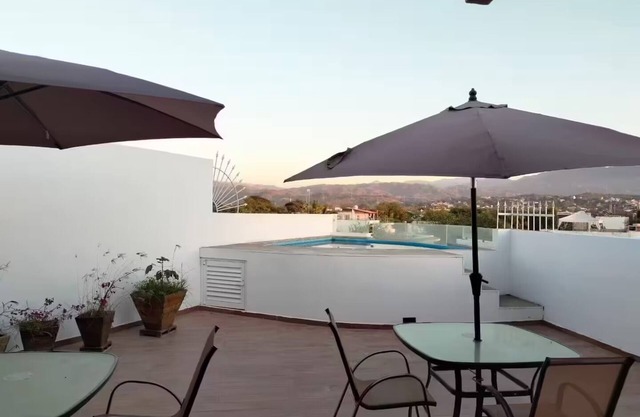 Modern Apartment with Balcony, Terrace and Jacuzzi