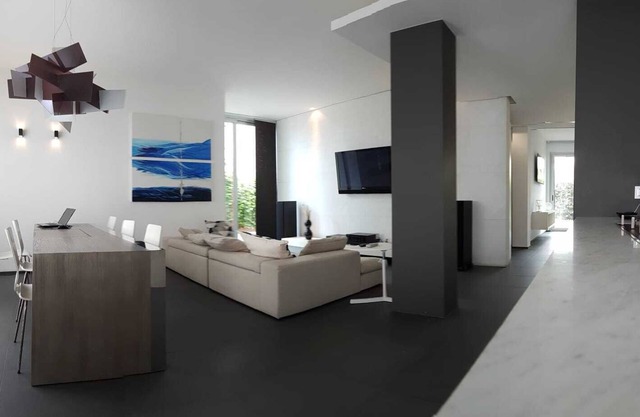 Moderne Wohnung mit Garten