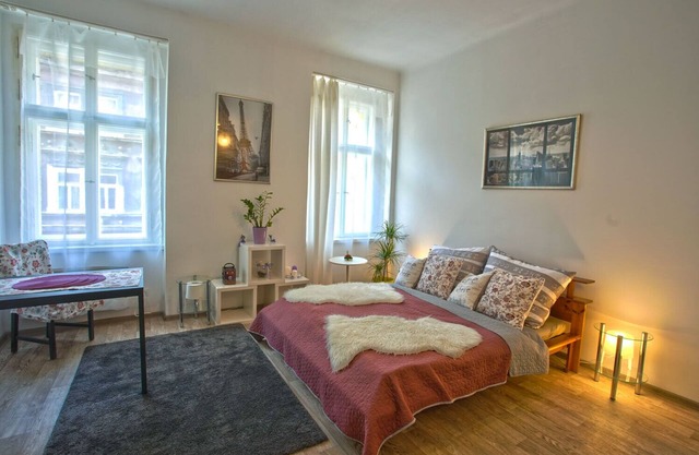 Modernes Apartment in der Mitte mit Parkplatz