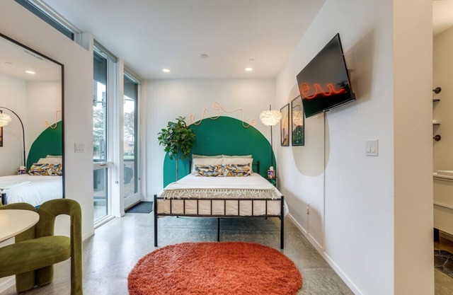Modern Artist Loft | Canvases, Coffee & Comfort