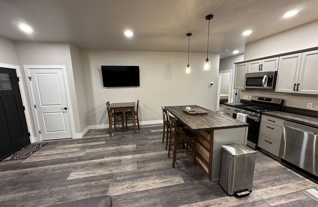 Modern Barndominium Retreat – Private Acres with Farm Views Near Fruita & GJ