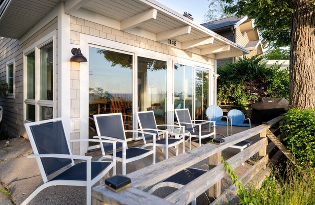 Westwind: 3 BR Cottage w / Lake Michigan Views & neue Updates (8 Personen)