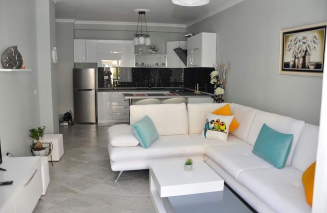 Moderne Strandseite Wohnung