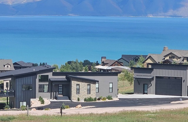 MODERN BEAR Lake House with incredible lake views!