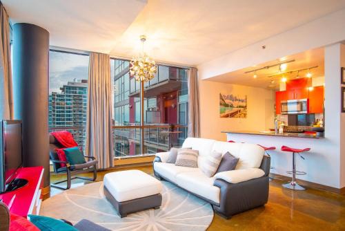 Modern Beltline Escape Sky-High Views DT Views