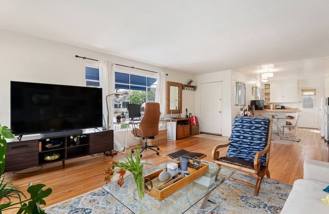 Modern bohemian 2BR 1 Bath in the heart of Santa Barbara