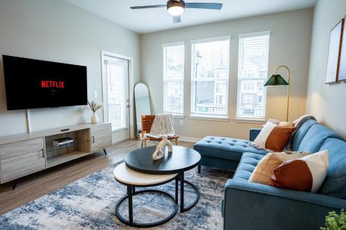 Modern Brand New 3BR 2B Apt in Heart of Athens