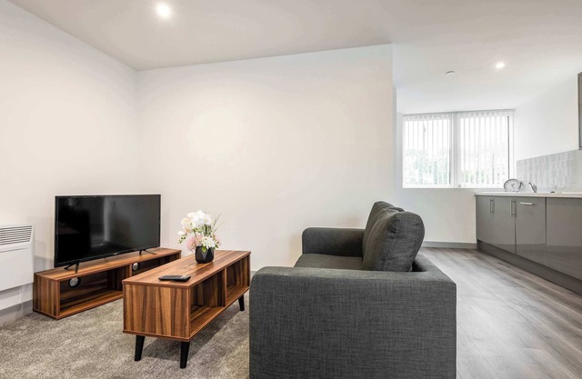 Modern & Bright 1 Bedroom Apartment in Yeadon
