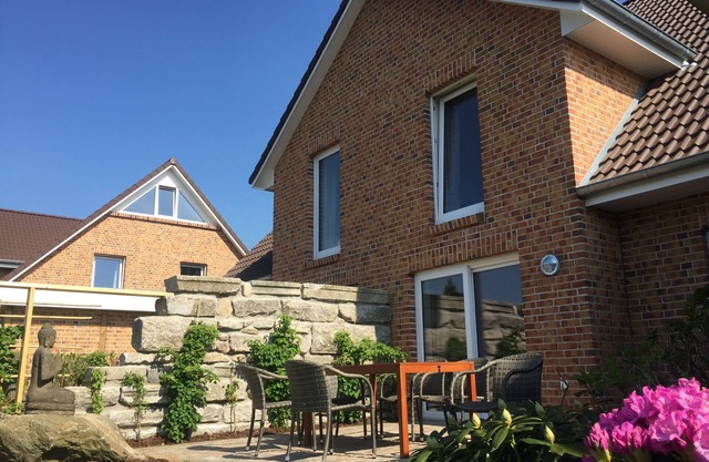 Moderne, helle FeWo-Anlage an der Nordseeküste