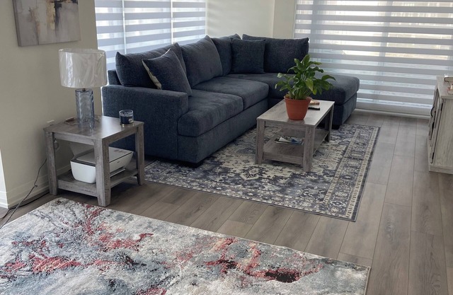 🛏️ Modern 📸 Bright, Private Room with Ensuite – 2 Min Walk to Vaughan Mills!