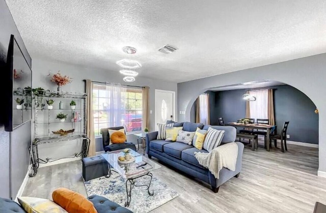 Modern Broadview Oasis w/ Pool