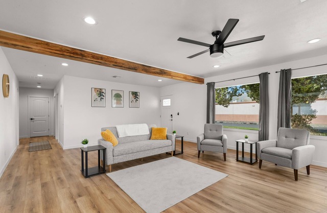 Modern Bungalow. Close to St. Joseph's hospital and Lewis Clark State College