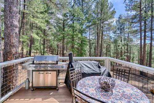 Modern Cabin in the Woods - 10 Miles to Flagstaff!