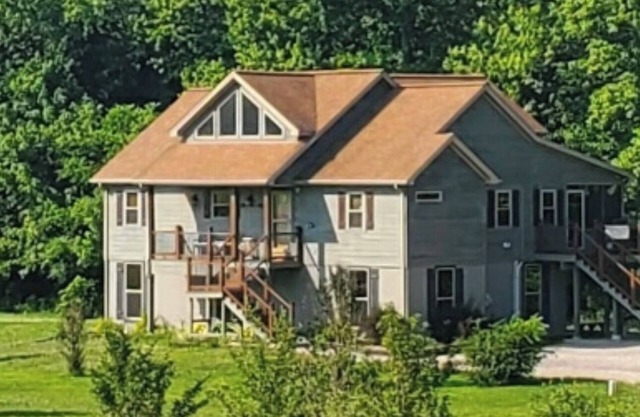 Modern Cabin on trophy section of Cumberland River-Minutes to Dale Hollow