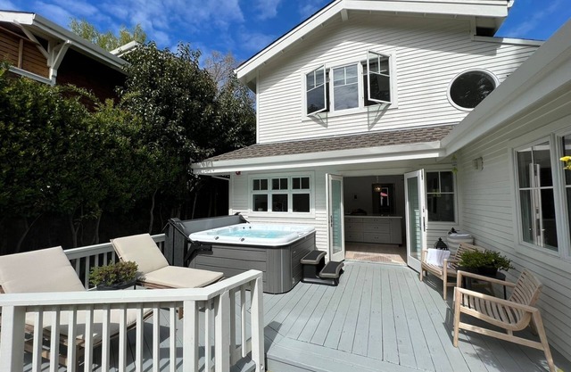 Modernes kalifornisches Haus in Downtown Mill Valley