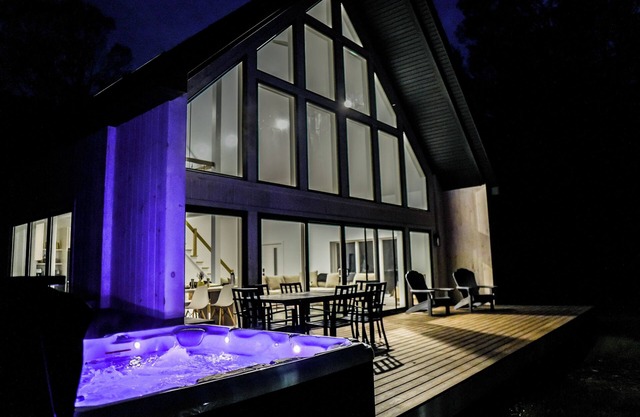 Modern Catskills Hideaway w/ Hot Tub, Firepit, and BBQ Grill