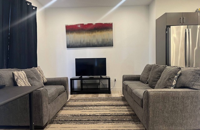 Modern & Central 3BED/2BATH near Health Science Center