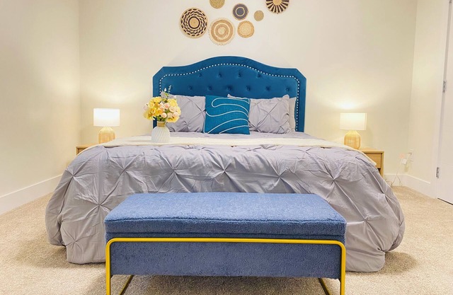 *Modern*Central Location*Cozy Guest Suite*Sleep 4