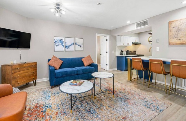 Modern Centrally-located Condo in Buckhead