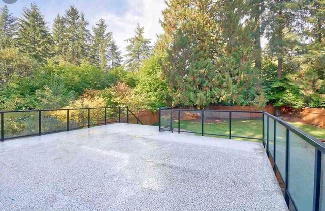 Modernes schickes Haus in der Nähe von Skigebieten - North Vancouver