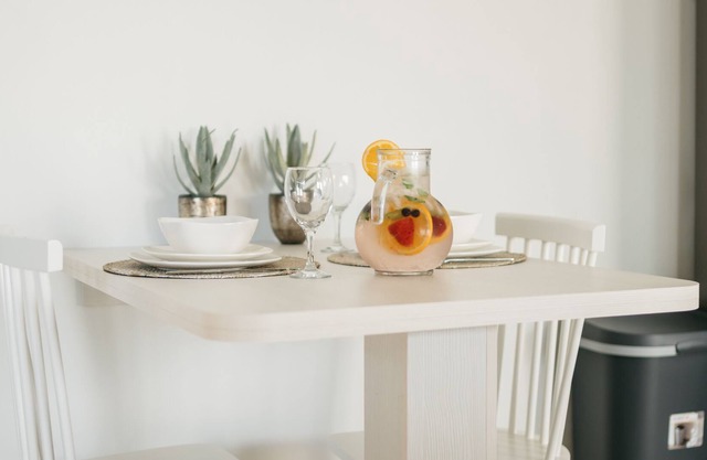 Brandneue moderne Wohnung! Strand und Restaurants zu Fuß erreichbar.