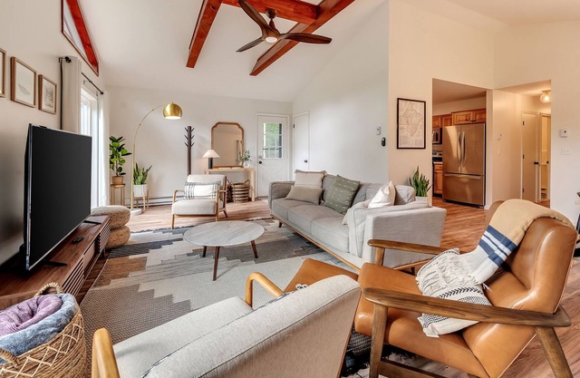 Modern Clean Cabin 5 mins away to Delaware River