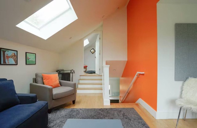 Zeitgenössische neue Wohnung Nähe zum Strand und der Innenstadt von HMB