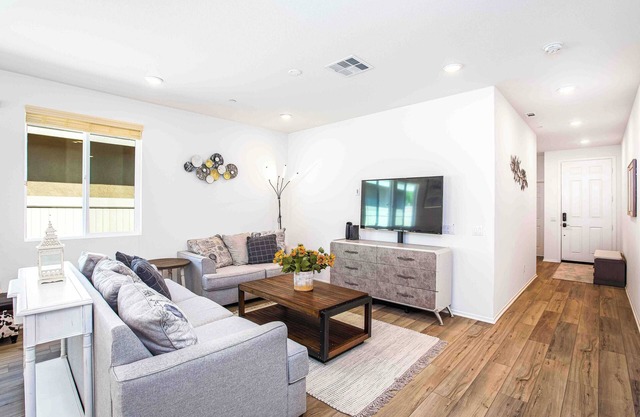 Modern Coastal Retreat in Moreno Valley-Spacious 3BR Home W Private Patio #41378