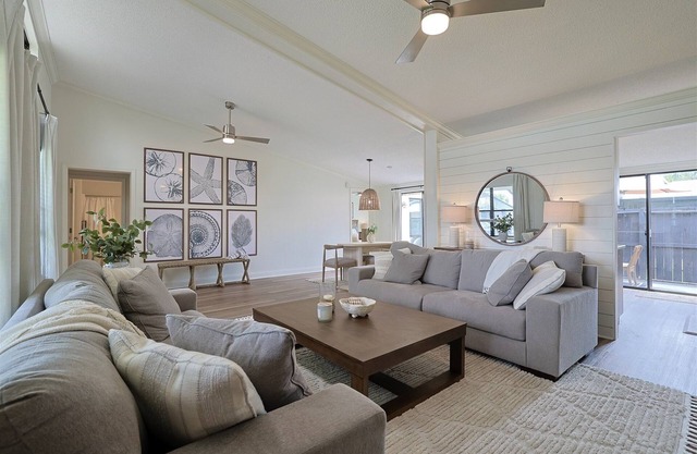 Modern Coastal 2 bed 2 bath villa, Boat Slip, pet friendly, 2 miles from beach