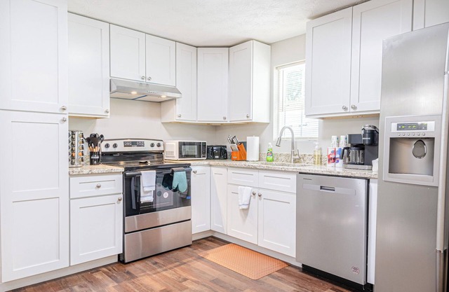 Modern Columbus Haven Military