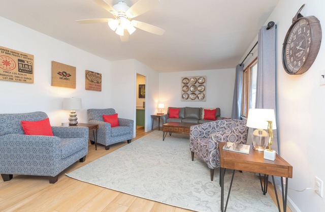 Modern Comfort & Convenience – 3BR Home Next to Juniata College!