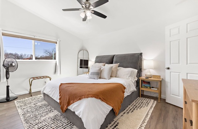 Modern Comfort in Central Austin!! Very close to UT