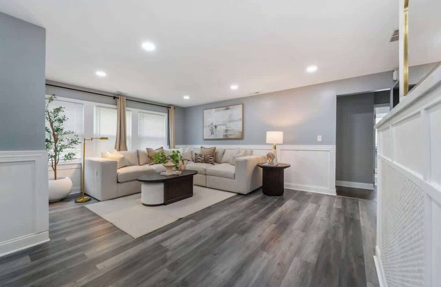 Modern Comfort in Homewood