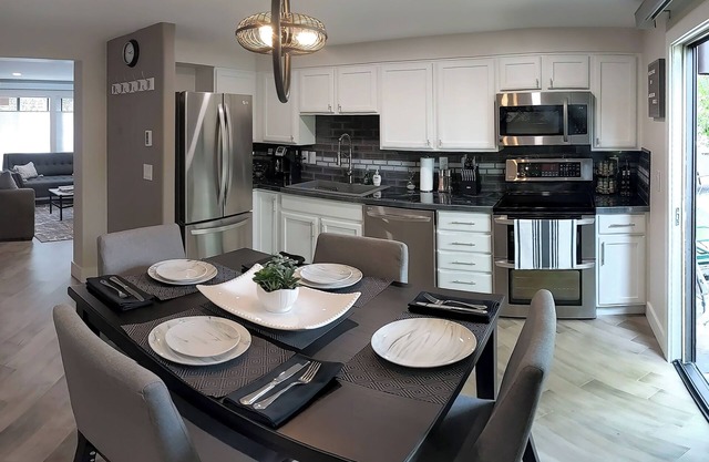 Modern Comfort in Prime Location: Stylishly Remodeled Condo Steps from Downtown