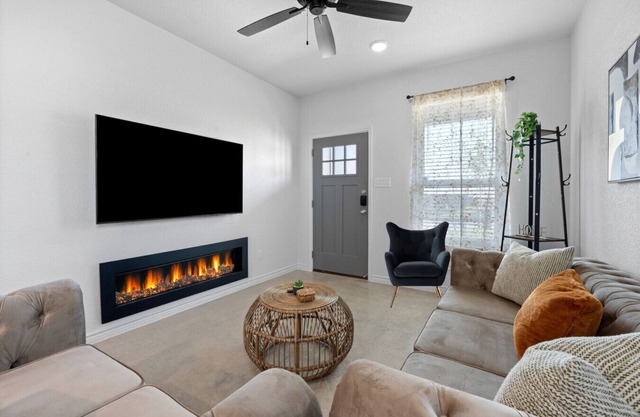 Modern Comfort Meets Convenience at Temple Twin Retreat