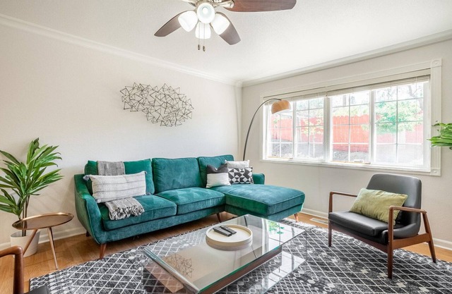 Modern Concord 3BR w/ Backyard + Patio, nr Mt Diablo, by Blueground