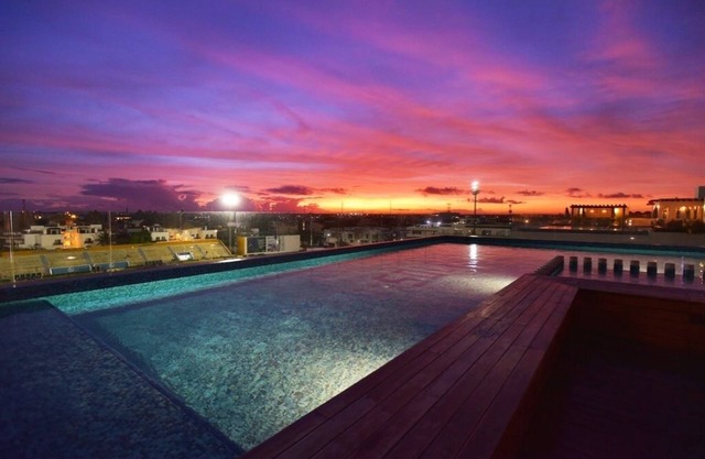 "BRANDNEUE LUXUSWOHNUNG 1BD, SCHRITTE ZUM 5. AVE & MAMITAS BEACH"