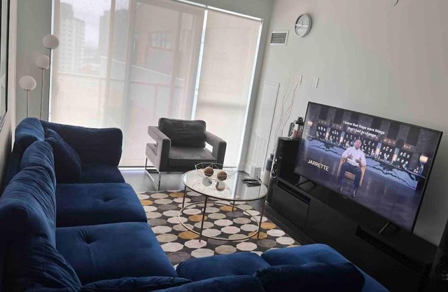 Modern Condo In York