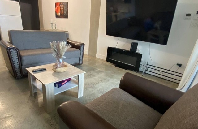 Modern condo within Epicenter of Brooklyn