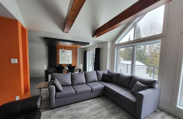 Modern Waterfront Chalet