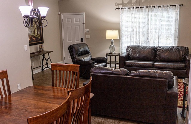 Modern Country Getaway - Surprise View of Rock City - Outside Relaxation-Spacious Townhome-Fire Pit