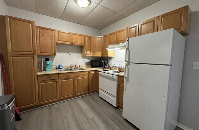 Modern & Cozy 1BR Retreat Near Springfield