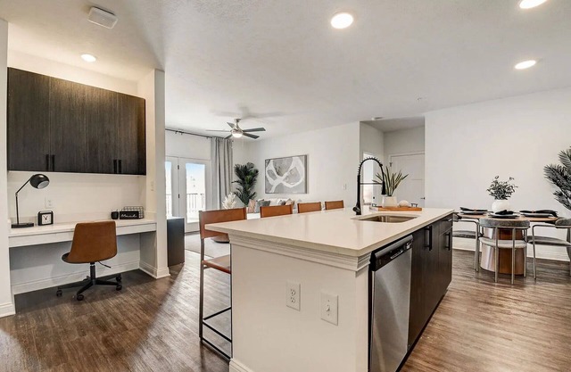 Modern Cozy 2-bdrm 2-bath Escape