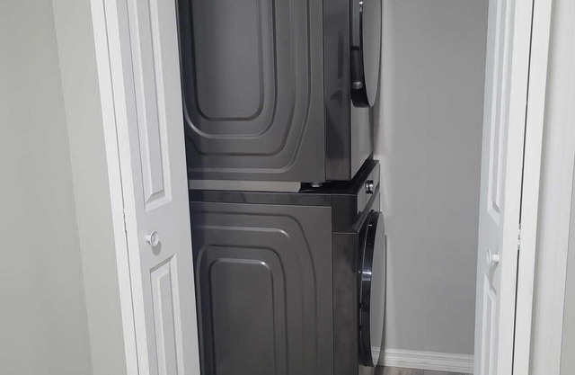 Modern, cozy 2 bedroom suite in SW Edmonton close to the airport.